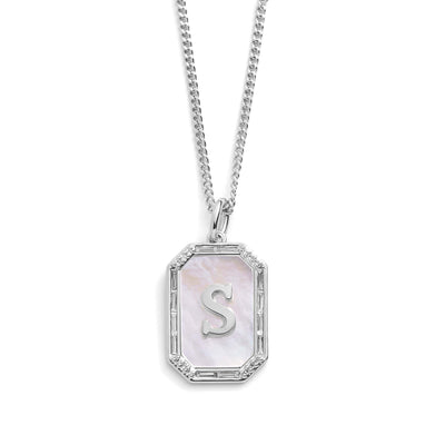 Goldene initialen anhänger kette - elegantes accessoire für frauen