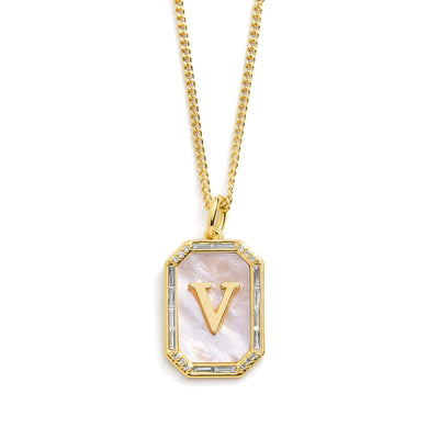 Goldene initialen anhänger kette - elegantes accessoire für frauen
