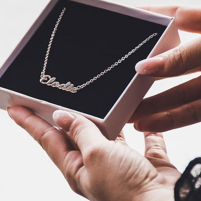 Personalisierte namenscollier – ein edles und stilvolles geschenk
